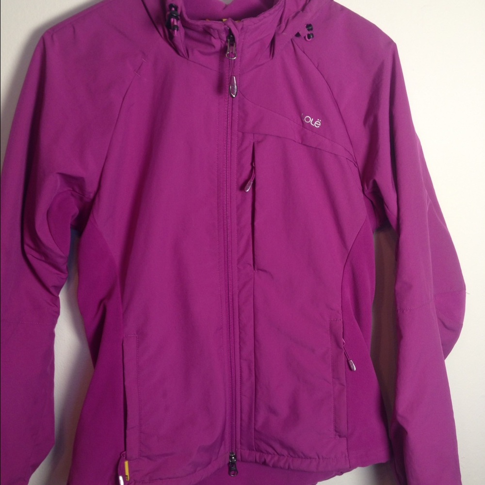 Lolë Jacket